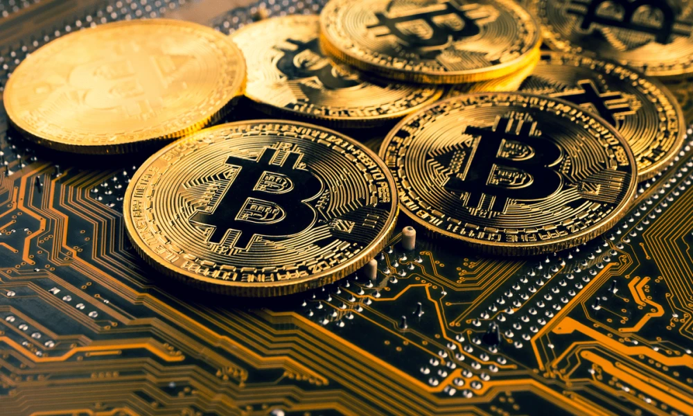 Νέες απώλειες καταγράφει το Bitcoin: «Βουλιάζει» στα 28.000 δολάρια-Δραματικές προβλέψεις